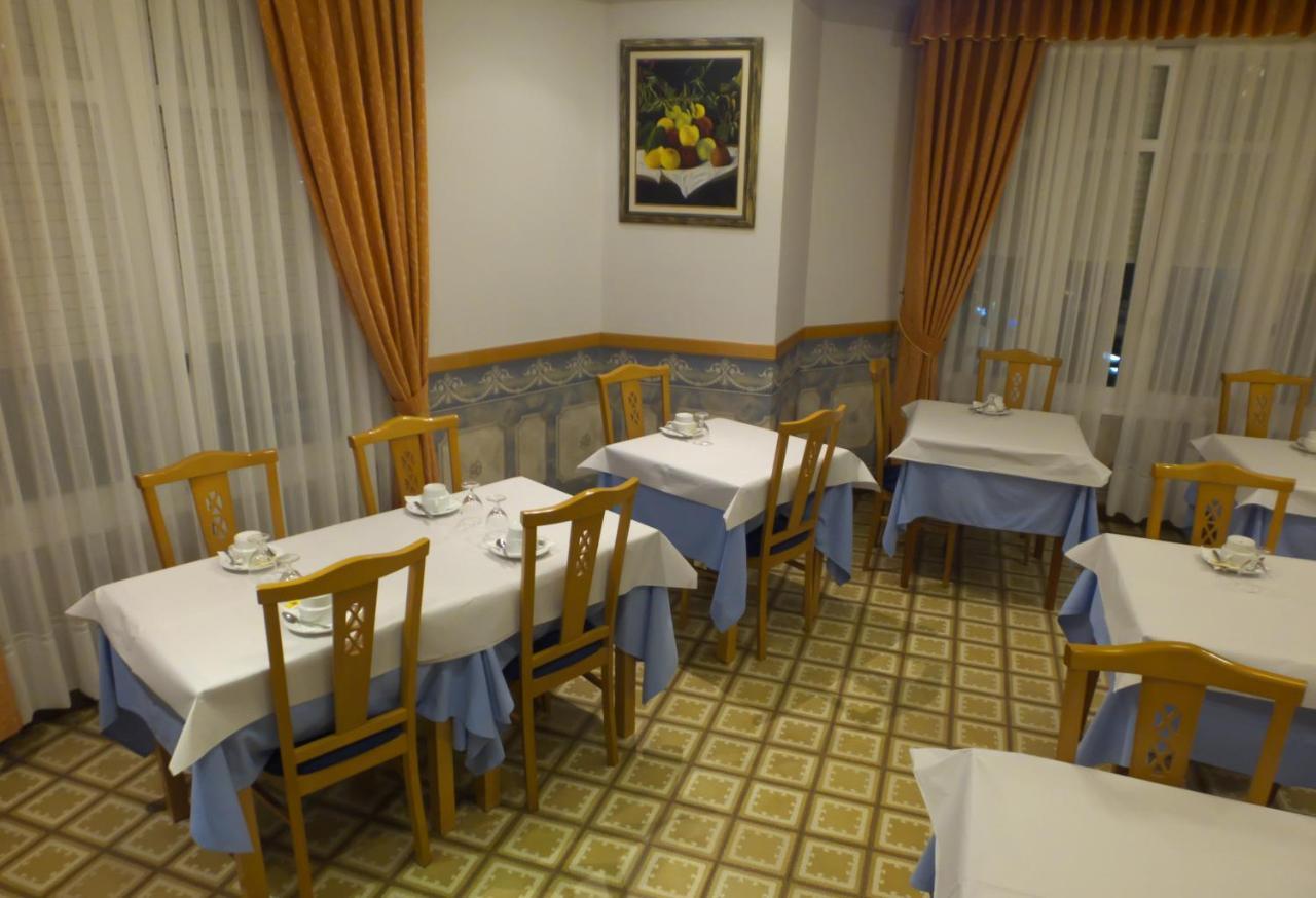 Hostal Orejas León Exteriör bild