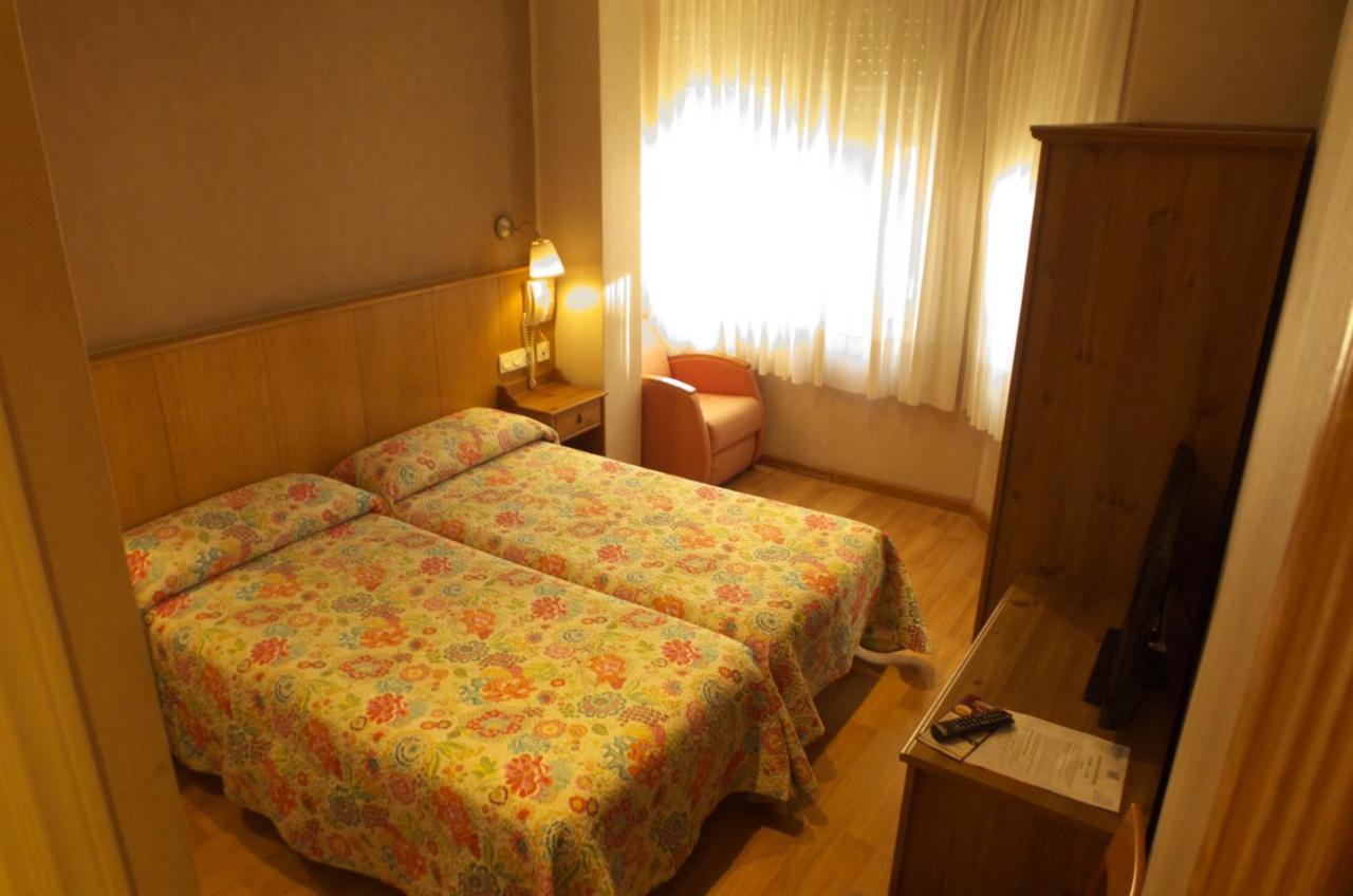 Hostal Orejas León Exteriör bild