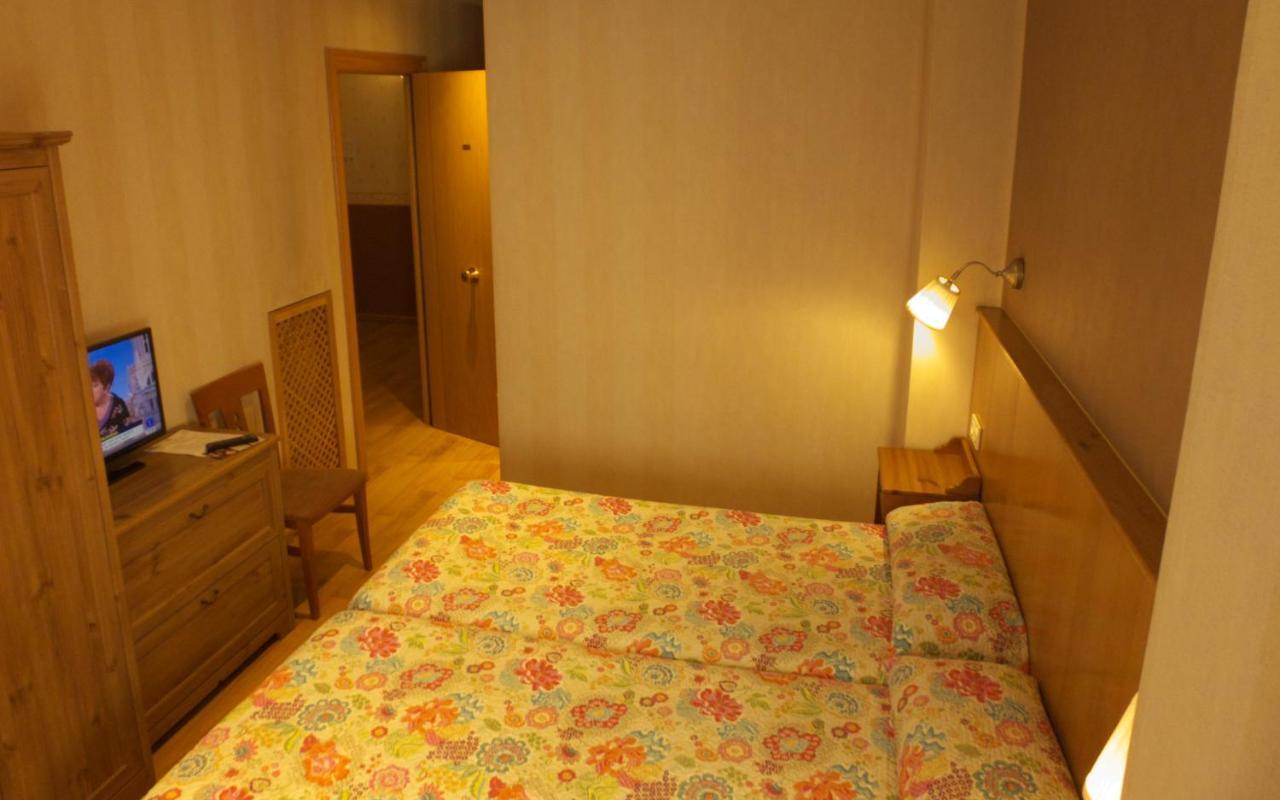 Hostal Orejas León Exteriör bild