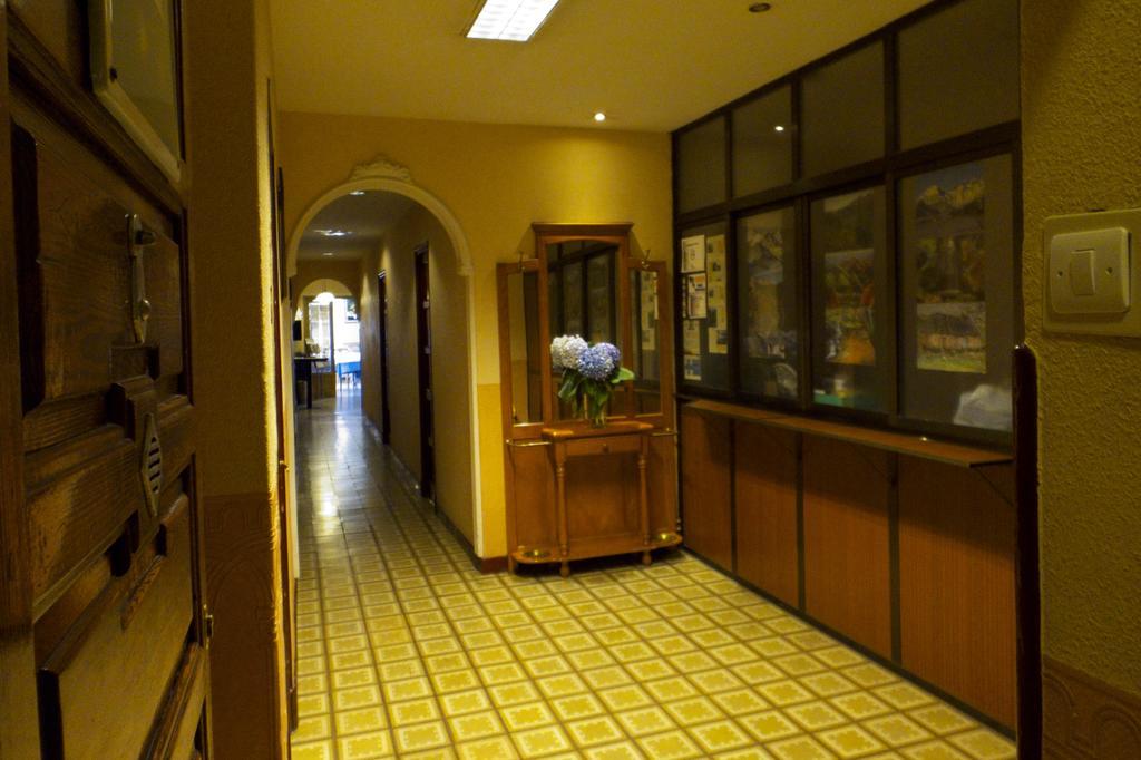 Hostal Orejas León Exteriör bild