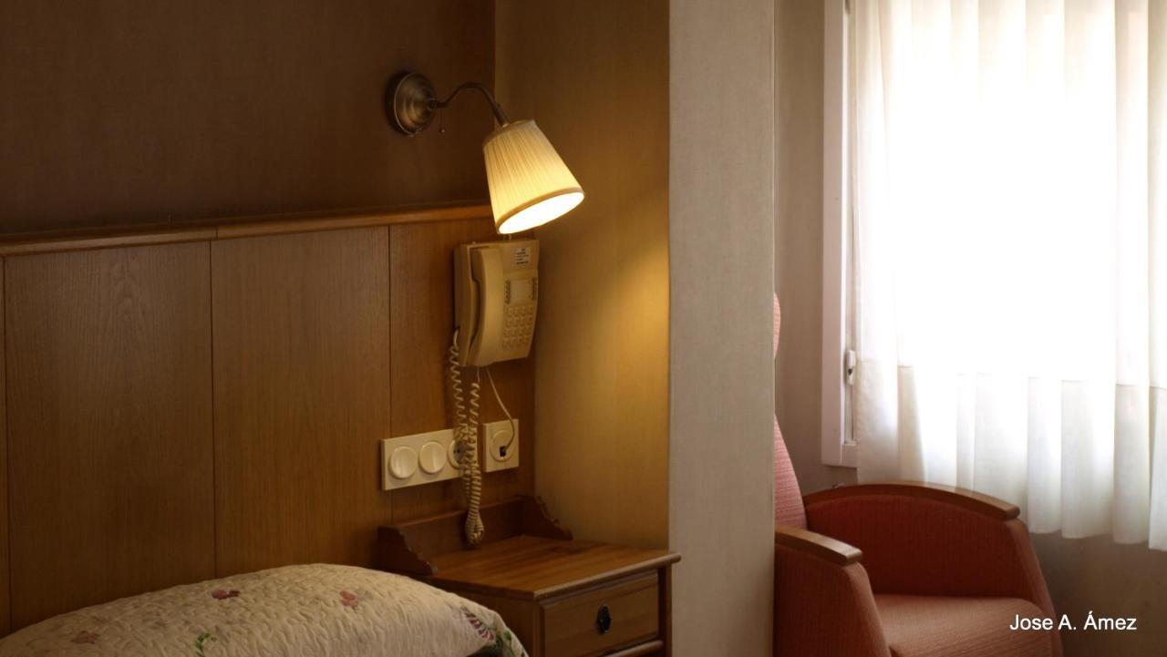 Hostal Orejas León Exteriör bild