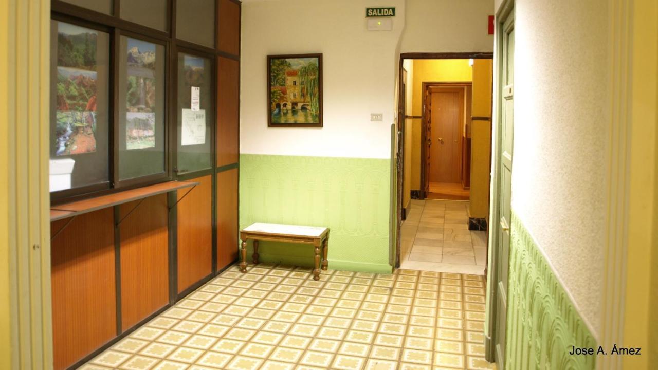 Hostal Orejas León Exteriör bild