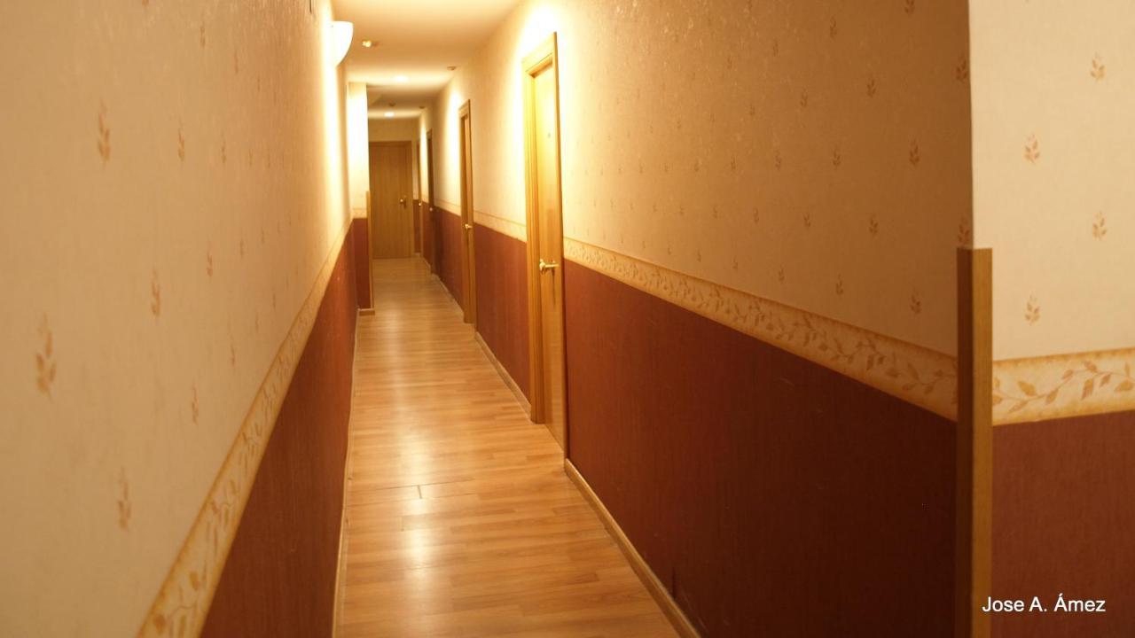 Hostal Orejas León Exteriör bild