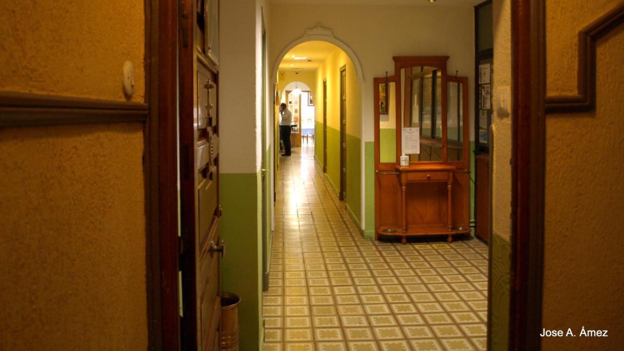 Hostal Orejas León Exteriör bild