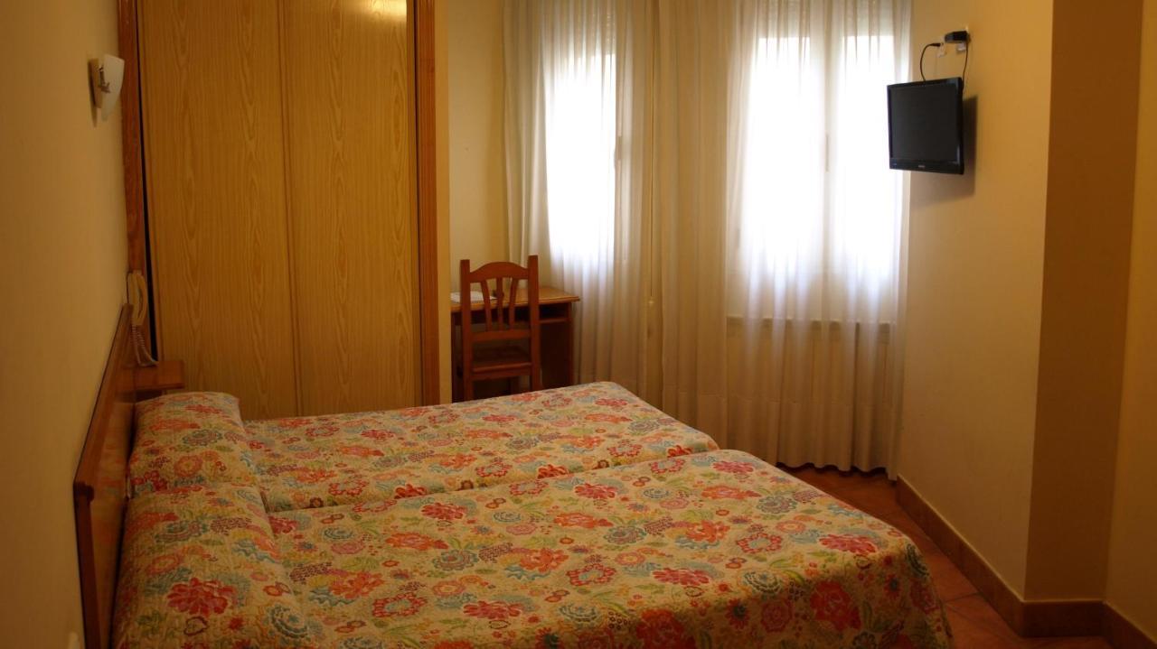 Hostal Orejas León Exteriör bild