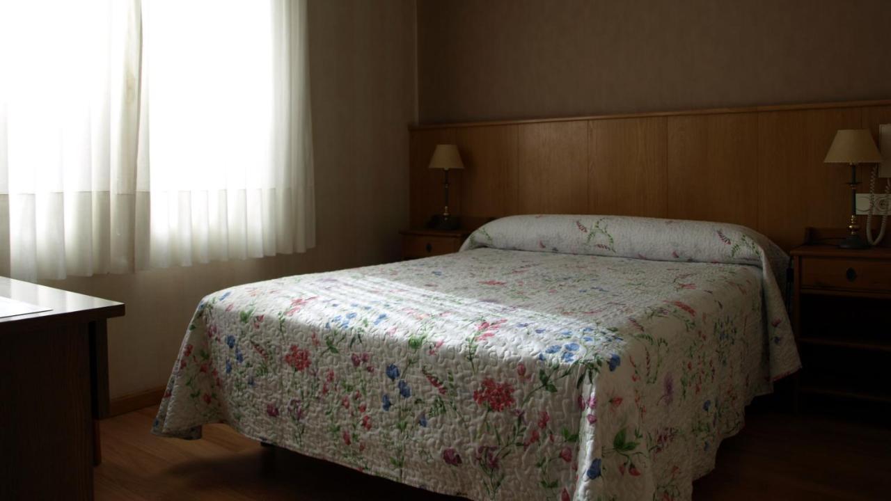 Hostal Orejas León Exteriör bild