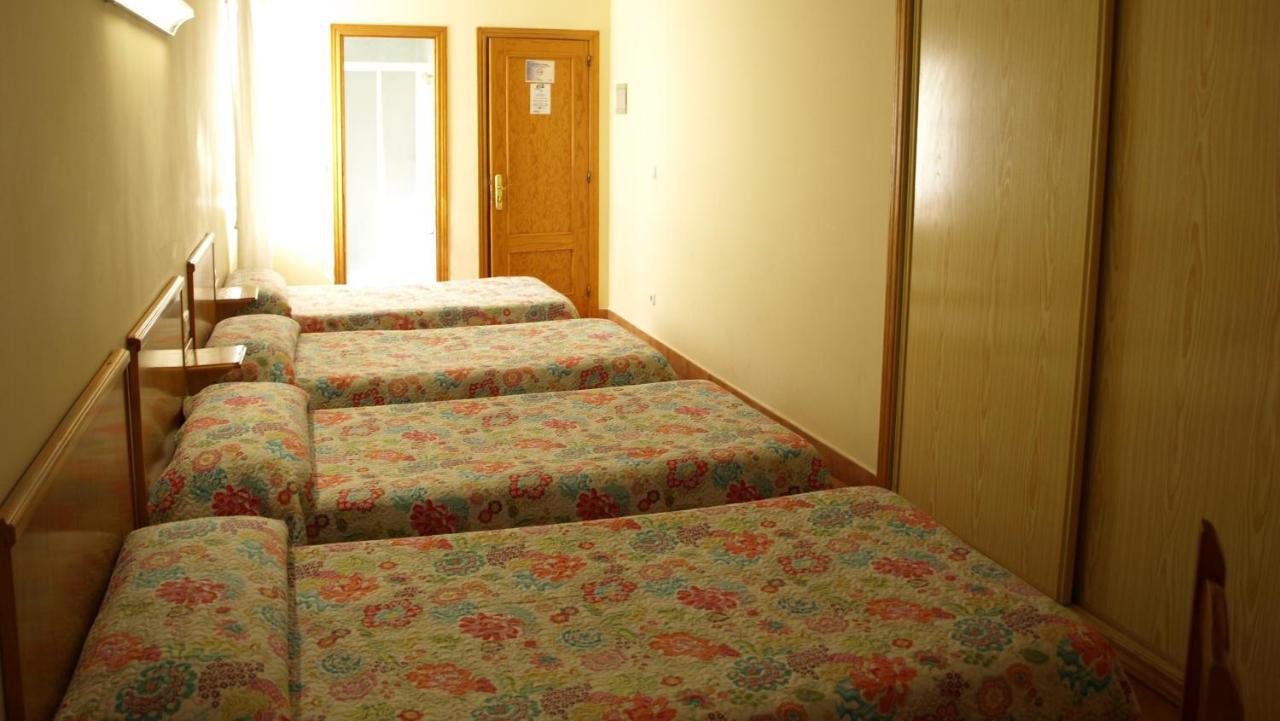 Hostal Orejas León Exteriör bild