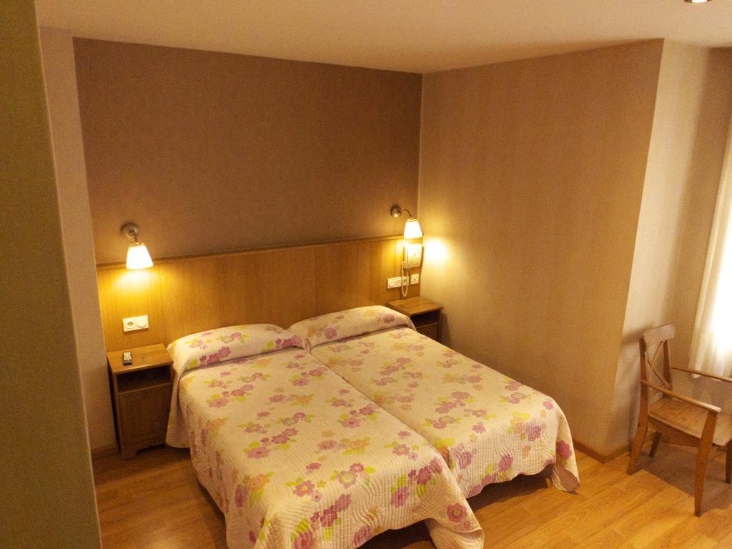 Hostal Orejas León Exteriör bild