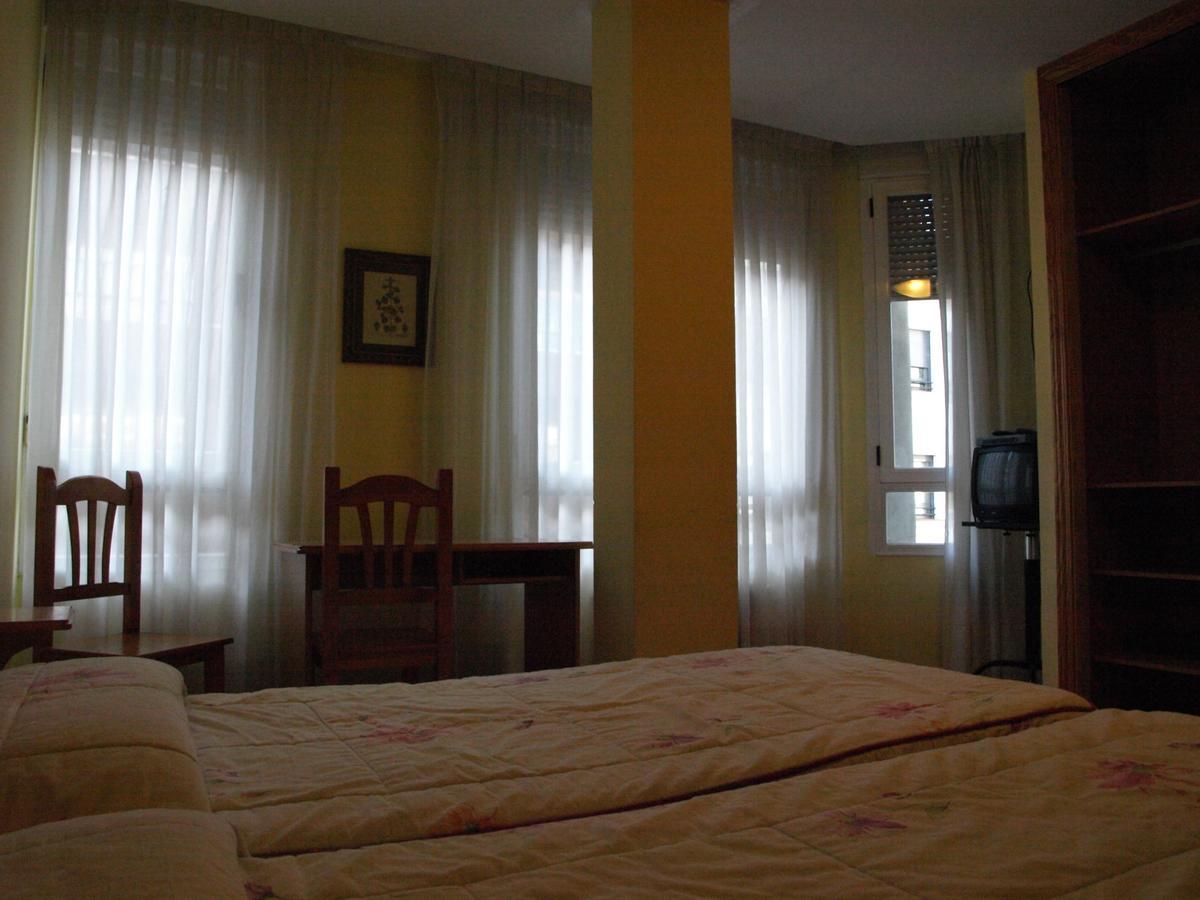 Hostal Orejas León Exteriör bild