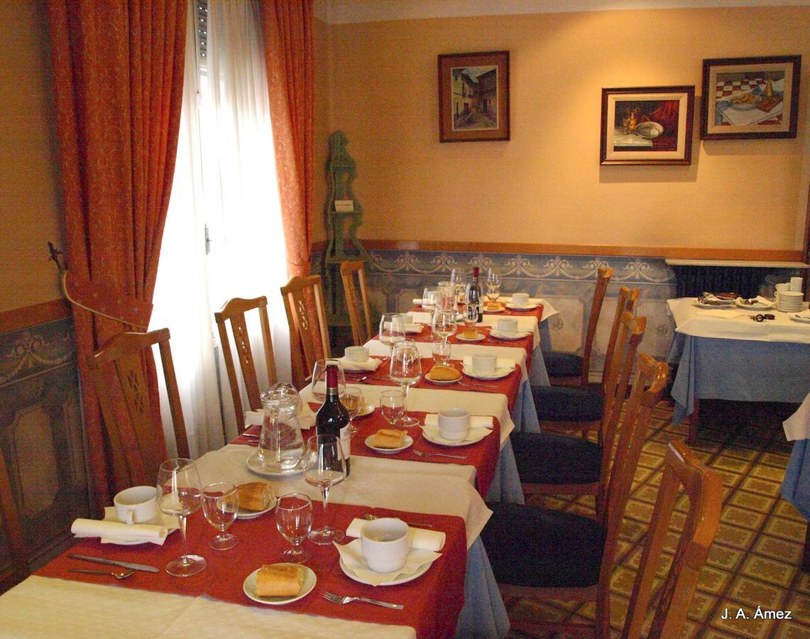 Hostal Orejas León Exteriör bild